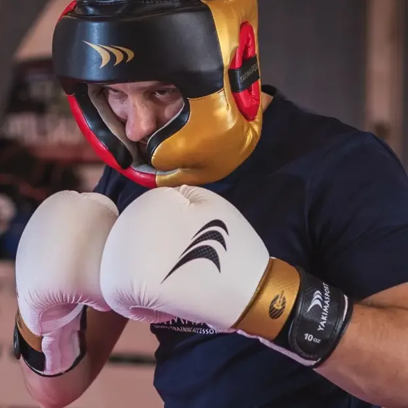 Рукавички боксерські Yakimasport LION розмір 12 унцій, чорно-білі
