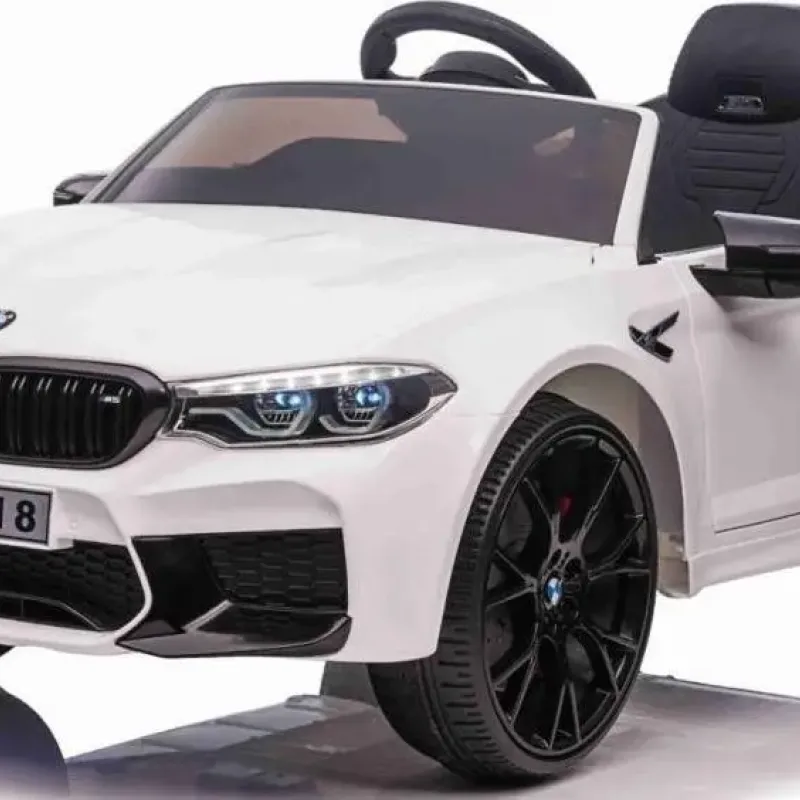 Дитяча акумуляторна машинка BMW M5 DRIFT Біла