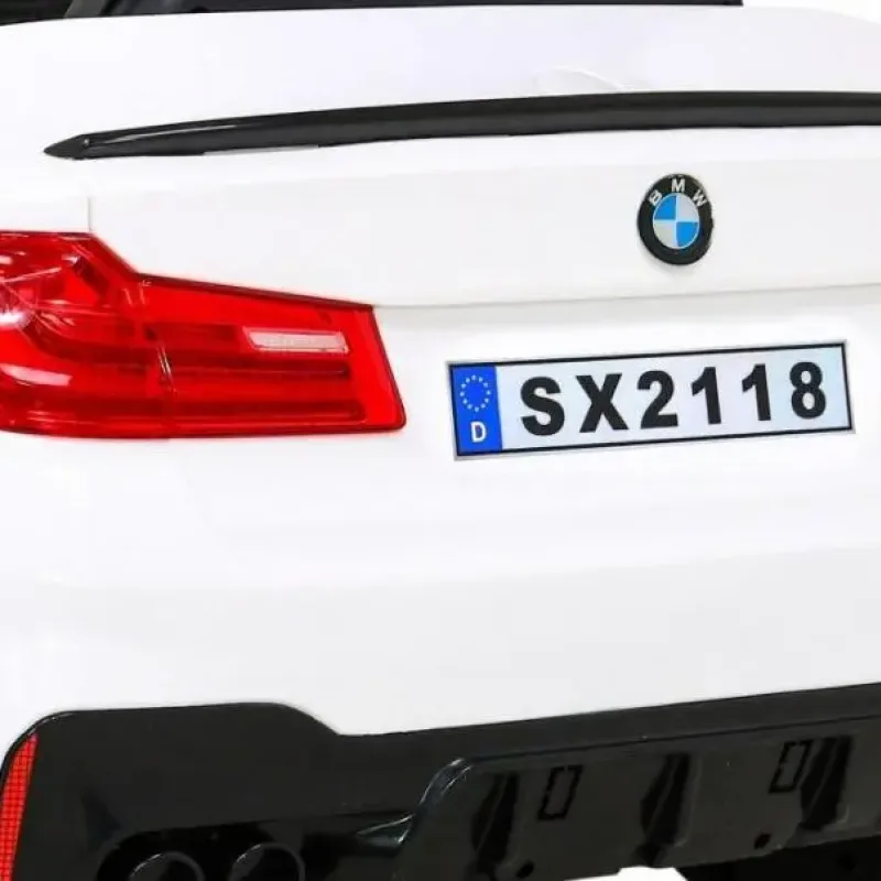 Дитяча акумуляторна машинка BMW M5 DRIFT Біла Дитяча акумуляторна машинка BMW M5 DRIFT Біла