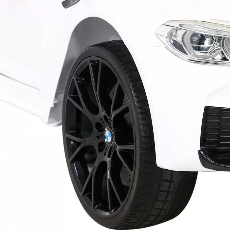 Дитяча акумуляторна машинка BMW M5 DRIFT Біла Дитяча акумуляторна машинка BMW M5 DRIFT Біла