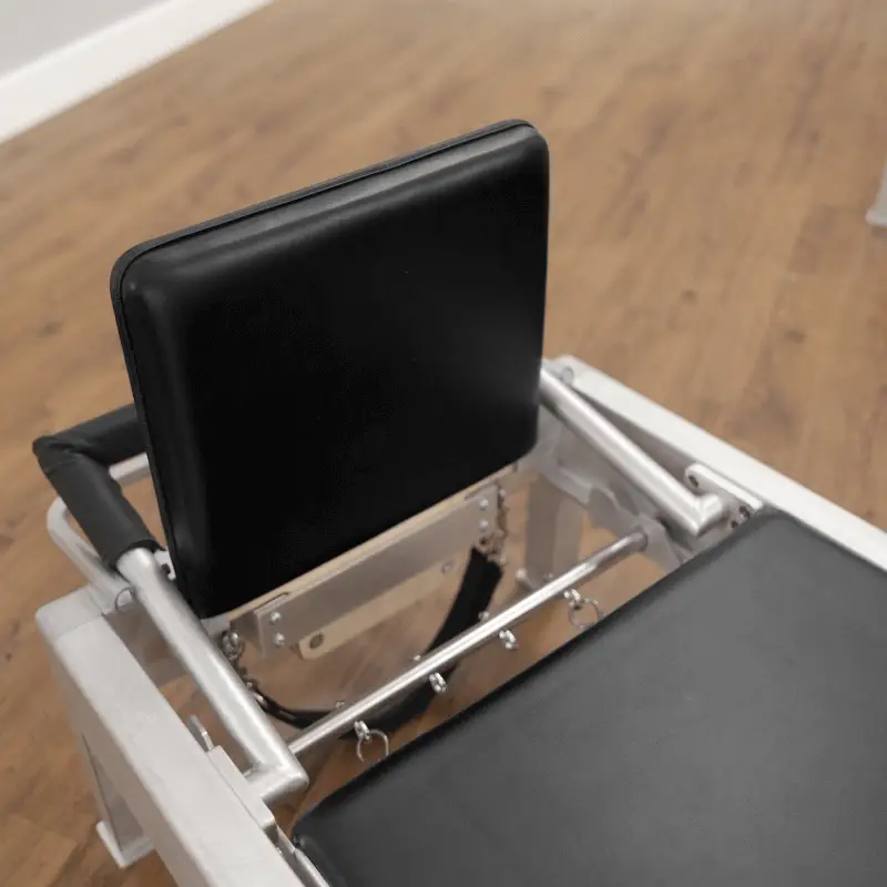 Реформер для пілатесу Balanced Body Contrology Jumpboard, чорно-сіре Реформер для пілатесу Balanced Body Contrology Jumpboard, чорно-сіре