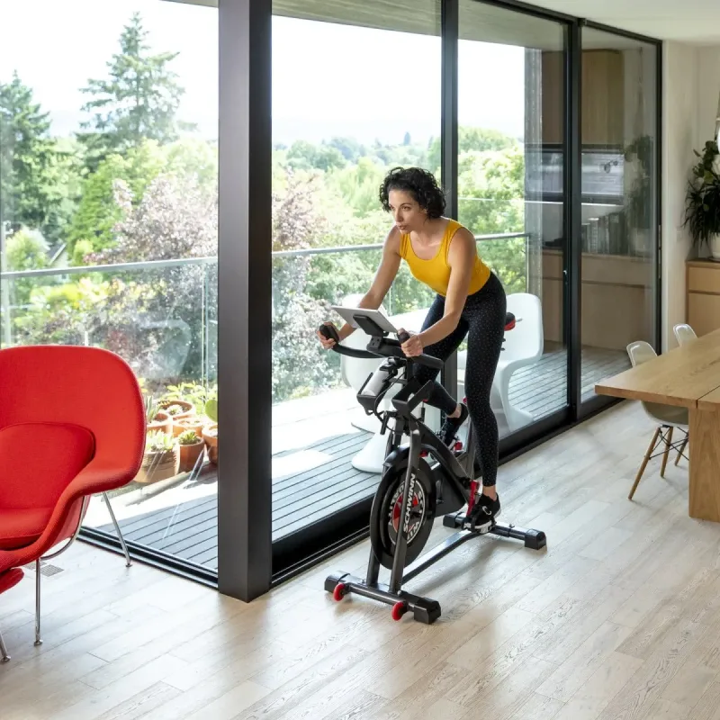 Велотренажер спінінговий магнітний SCHWINN IC8 (800IC)
