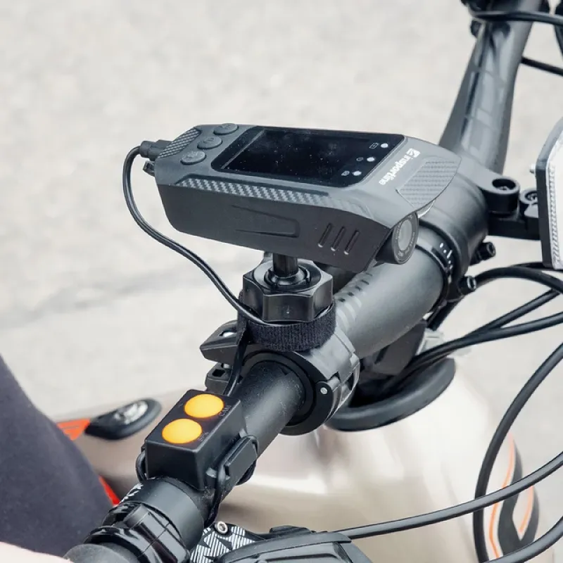 Велокамера 3в1 4K, ліхтарик, клаксон inSPORTline ActionCam Pro Велокамера 3в1 4K, ліхтарик, клаксон inSPORTline ActionCam Pro
