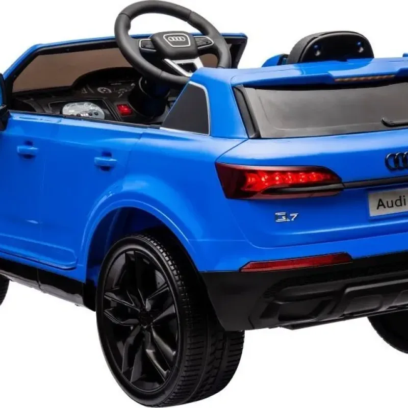 Дитяча акумуляторна машинка Audi Q7 NEW LIFT Синя Дитяча акумуляторна машинка Audi Q7 NEW LIFT Синя
