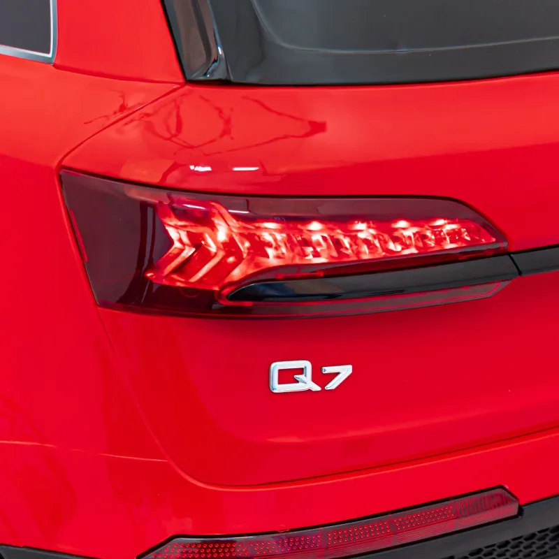 Дитяча акумуляторна машинка Audi Q7 NEW LIFT Червона