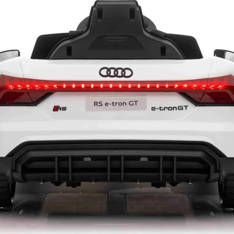 Дитяча акумуляторна машинка Audi RS E-Tron GT Біла