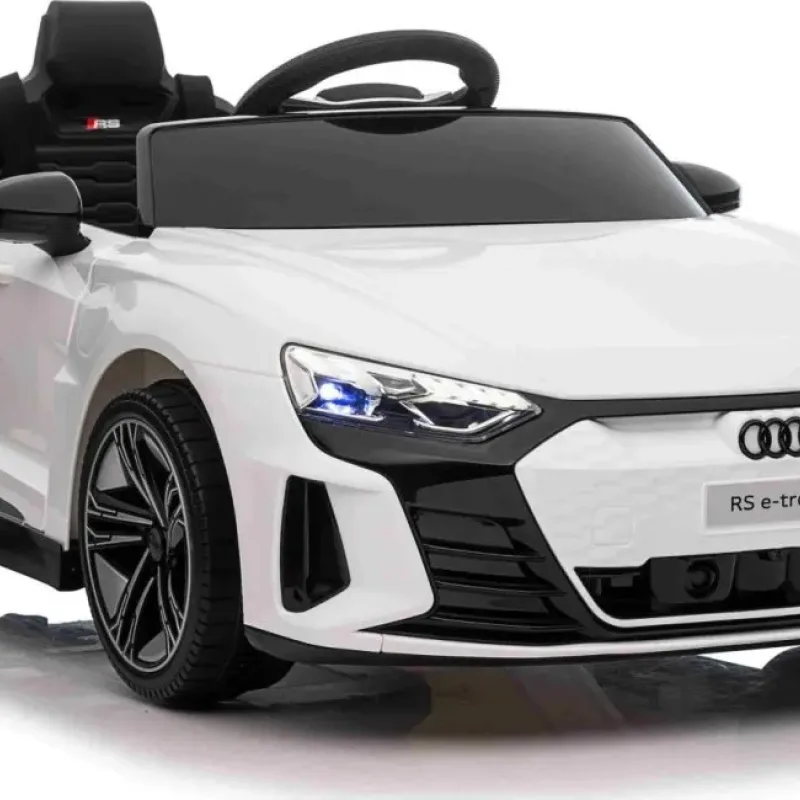 Дитяча акумуляторна машинка Audi RS E-Tron GT Біла