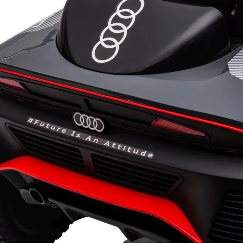Дитяча акумуляторна машинка Audi RSQ E-TRON Сіра Дитяча акумуляторна машинка Audi RSQ E-TRON Сіра