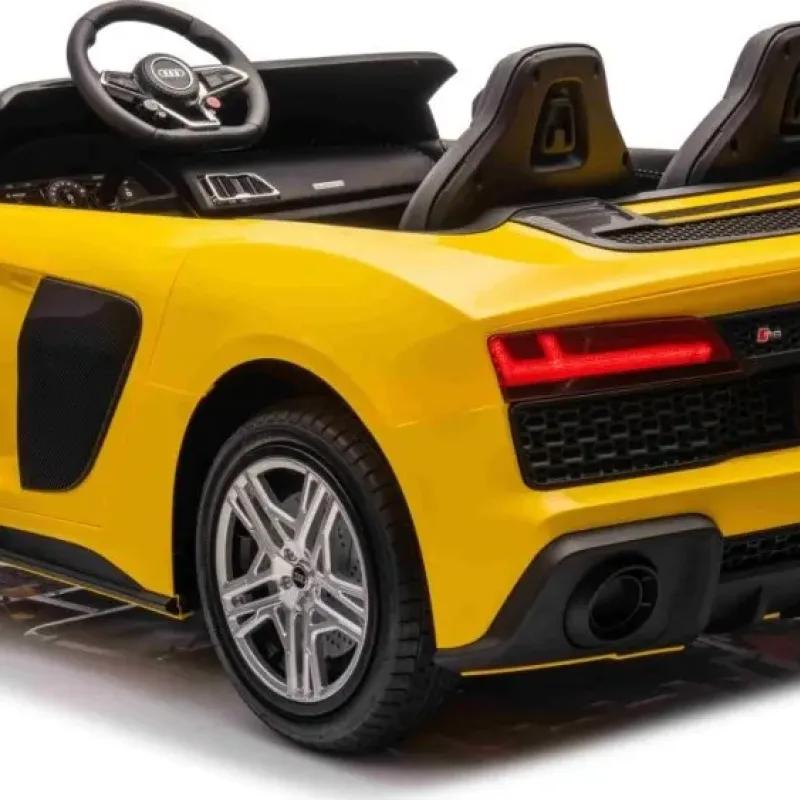 Дитяча акумуляторна машинка Audi Spyder R8 LIFT Жовта Дитяча акумуляторна машинка Audi Spyder R8 LIFT Жовта
