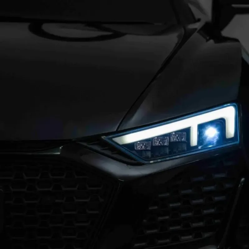 Дитяча акумуляторна машинка Audi Spyder R8 LIFT Чорна