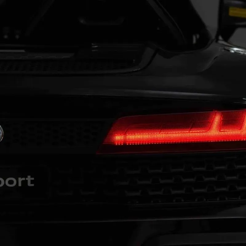 Дитяча акумуляторна машинка Audi Spyder R8 LIFT Чорна