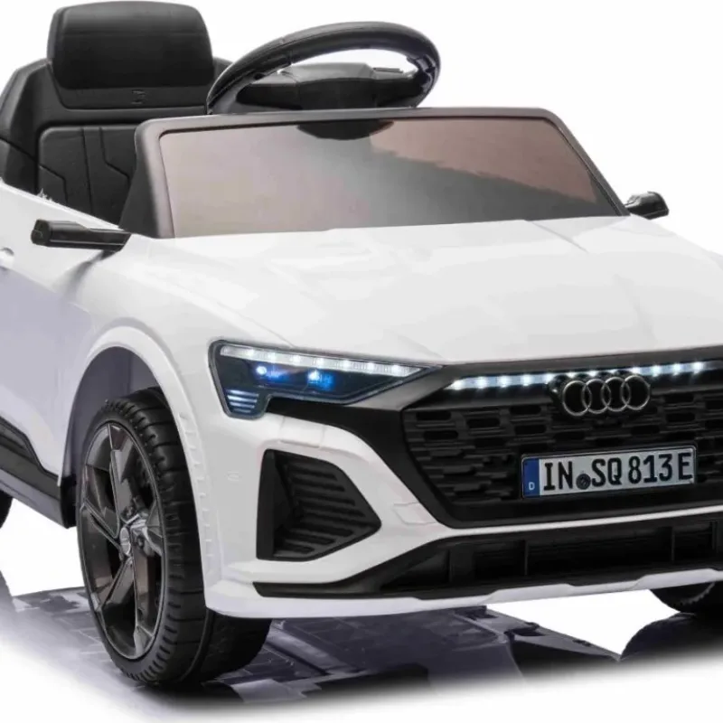 Дитяча акумуляторна машинка Audi SQ8 Біла