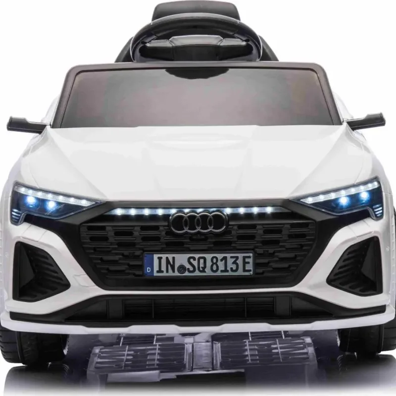 Дитяча акумуляторна машинка Audi SQ8 Біла
