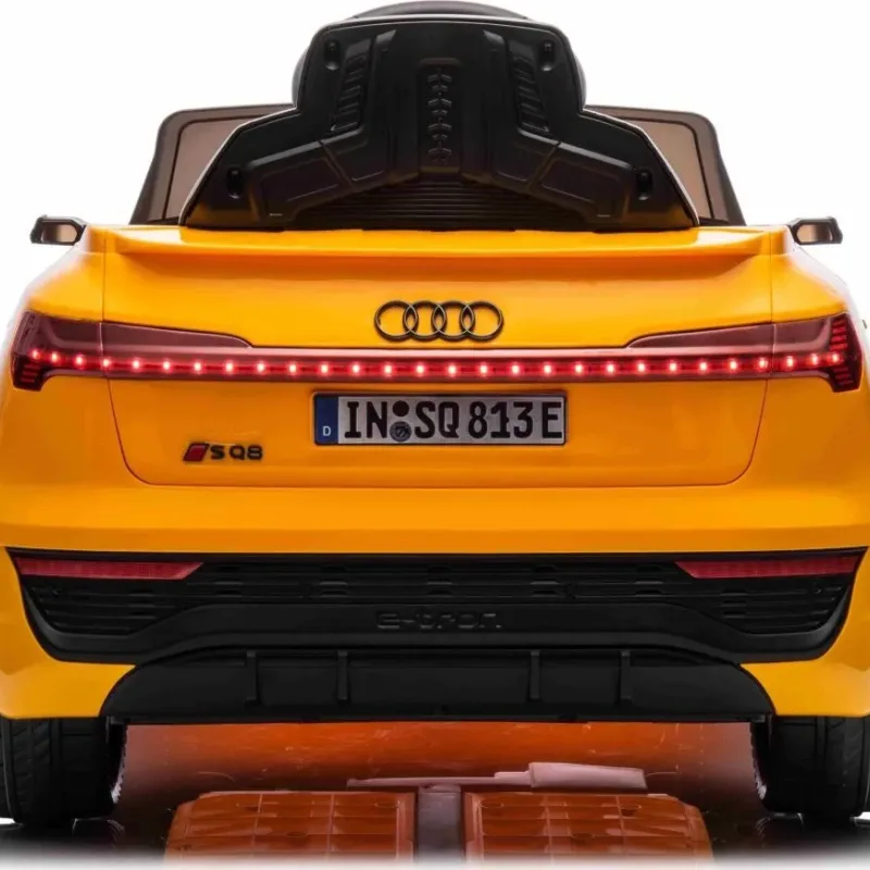 Дитяча акумуляторна машинка Audi SQ8 Жовта Дитяча акумуляторна машинка Audi SQ8 Жовта