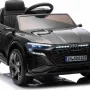Дитяча акумуляторна машинка Audi SQ8 Чорна