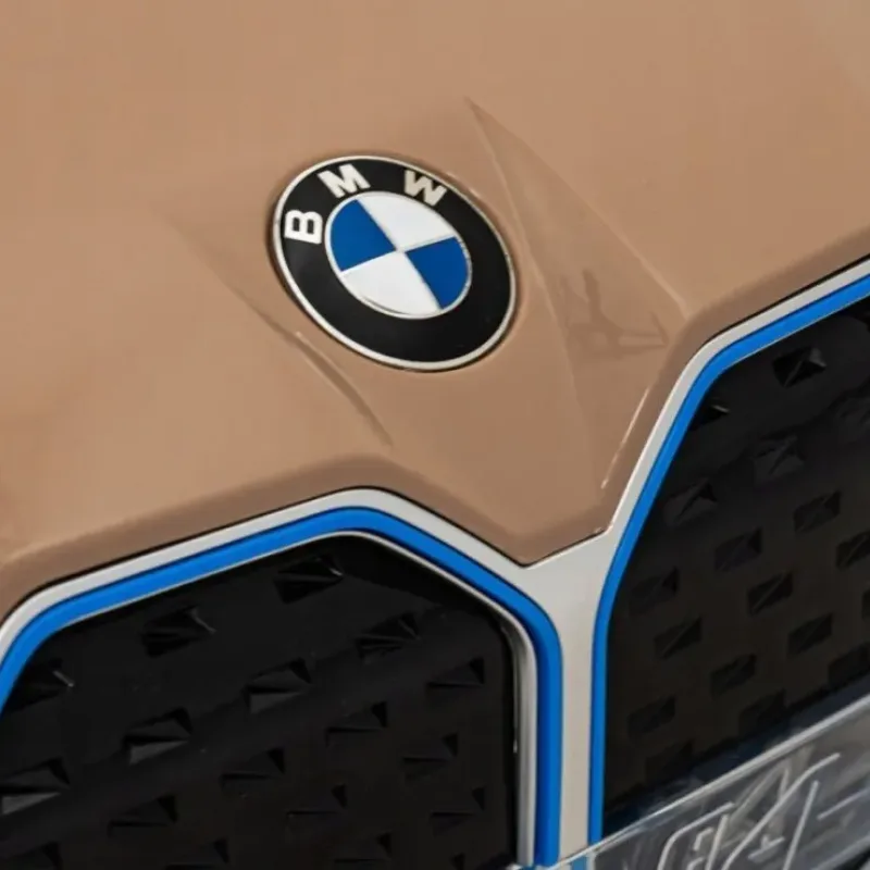 Дитяча акумуляторна машинка BMW i4