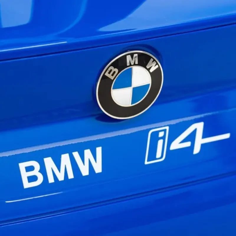 Дитяча акумуляторна машинка BMW i4 Синя
