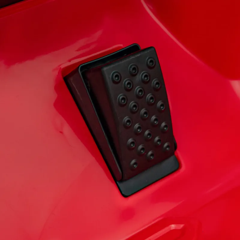 Дитяча акумуляторна машинка Lamborghini Invencible Червона Дитяча акумуляторна машинка Lamborghini Invencible Червона