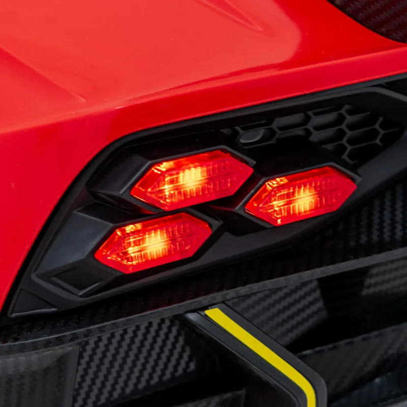 Дитяча акумуляторна машинка Lamborghini Invencible Червона Дитяча акумуляторна машинка Lamborghini Invencible Червона