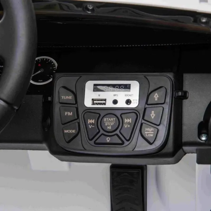 Дитяча акумуляторна машинка Land Rover Discovery Біла