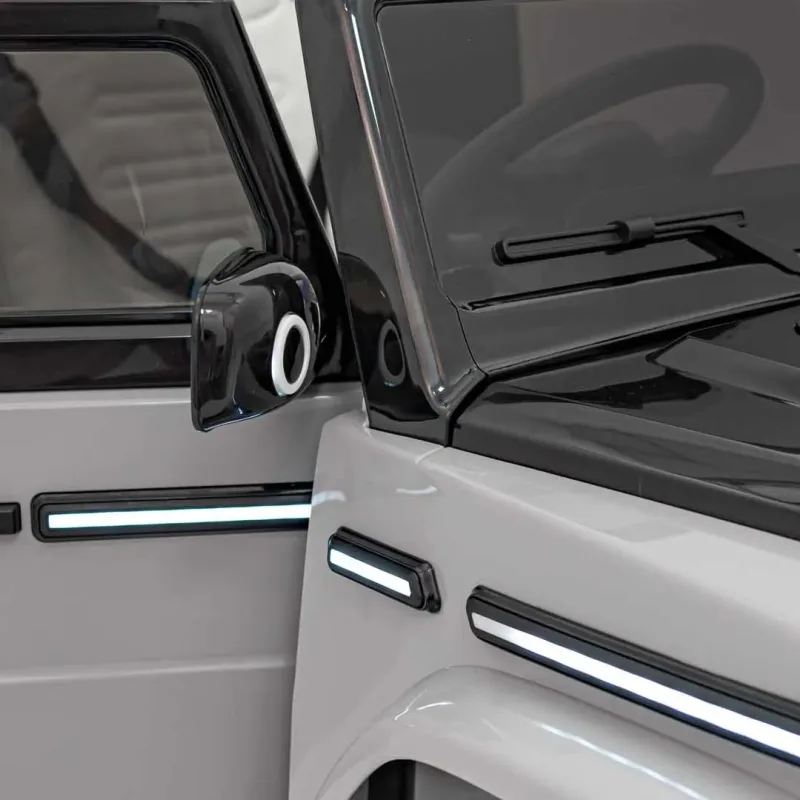 Дитяча акумуляторна машинка Mercedes Benz EQG Сіра Дитяча акумуляторна машинка Mercedes Benz EQG Сіра