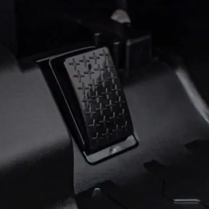 Дитяча акумуляторна машинка Mercedes Benz EQG Чорна Дитяча акумуляторна машинка Mercedes Benz EQG Чорна