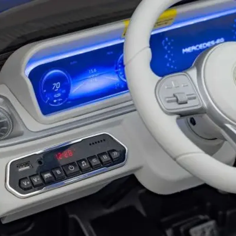 Дитяча акумуляторна машинка Mercedes Benz EQG Чорна