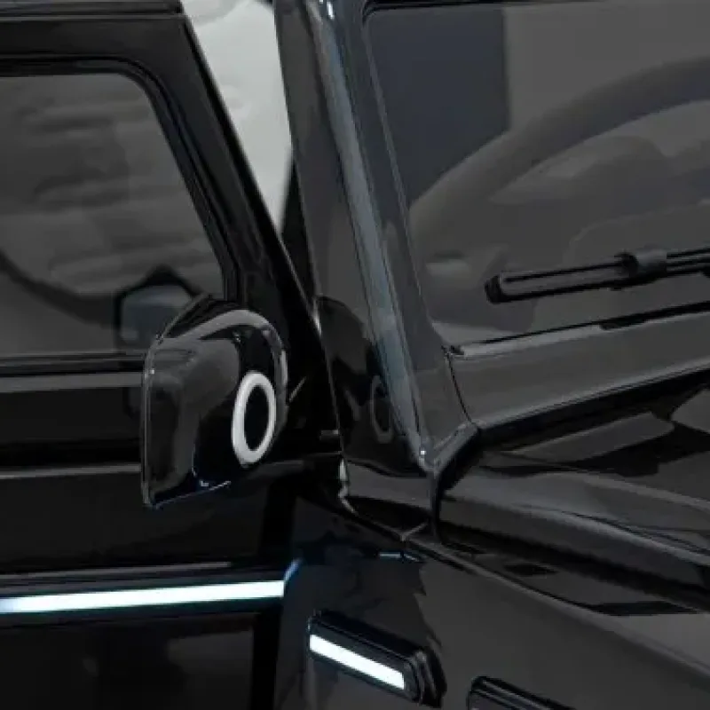 Дитяча акумуляторна машинка Mercedes Benz EQG Чорна