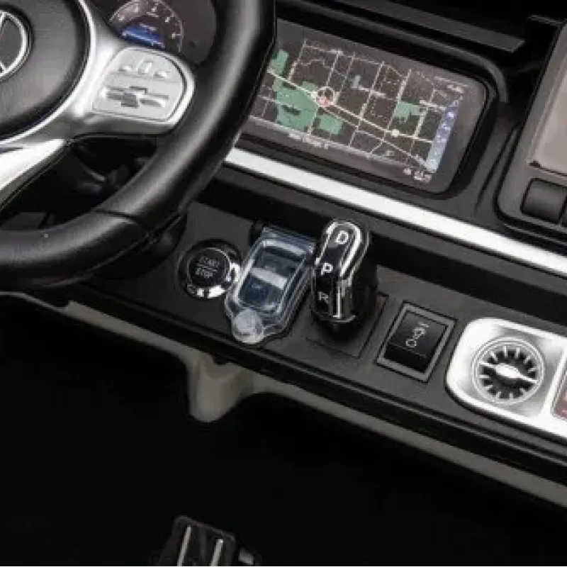 Дитяча акумуляторна машинка Mercedes Benz G63 AMG XXL Біла