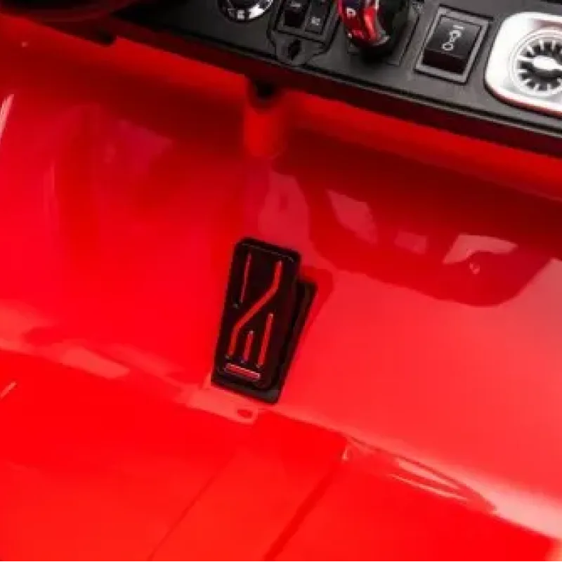 Дитяча акумуляторна машинка Mercedes Benz G63 AMG XXL Червона
