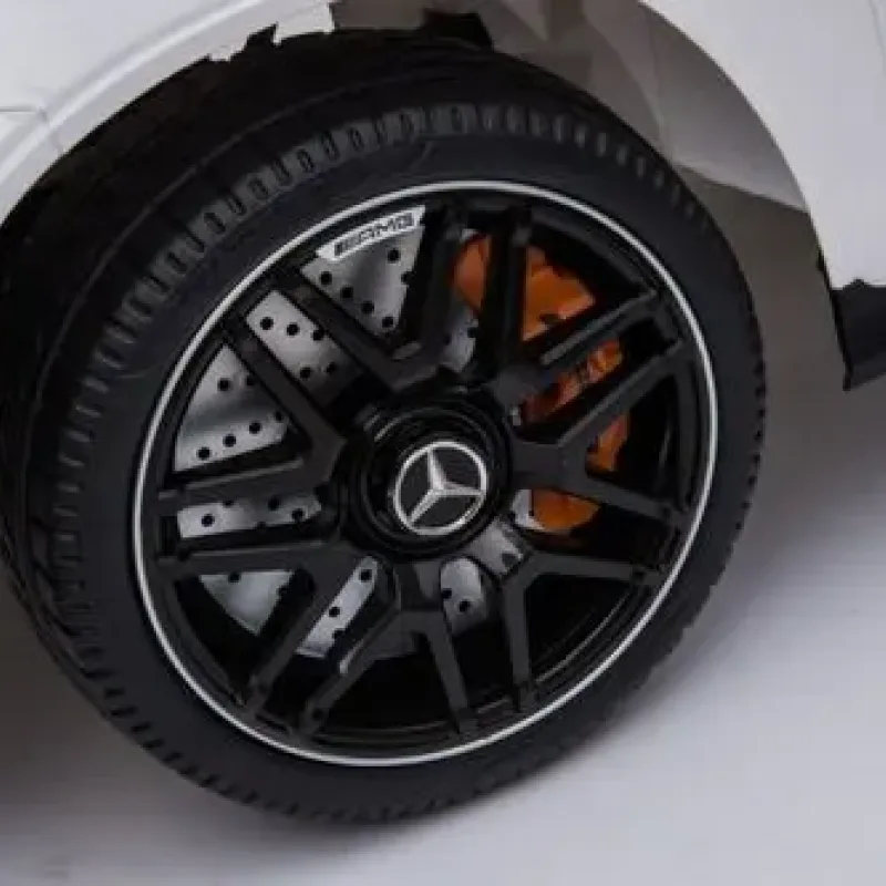 Дитяча акумуляторна машинка Mercedes Benz GLC63S Біла