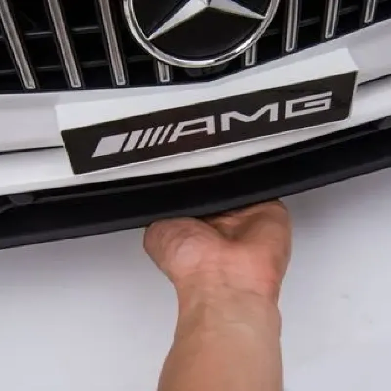 Дитяча акумуляторна машинка Mercedes Benz GLC63S Біла