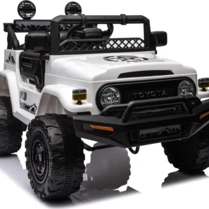 Дитяча акумуляторна машинка Toyota FJ Cruiser Біла