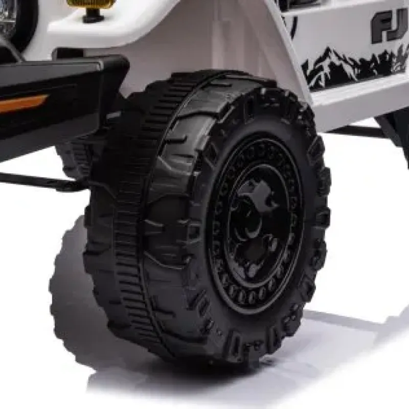 Дитяча акумуляторна машинка Toyota FJ Cruiser Біла