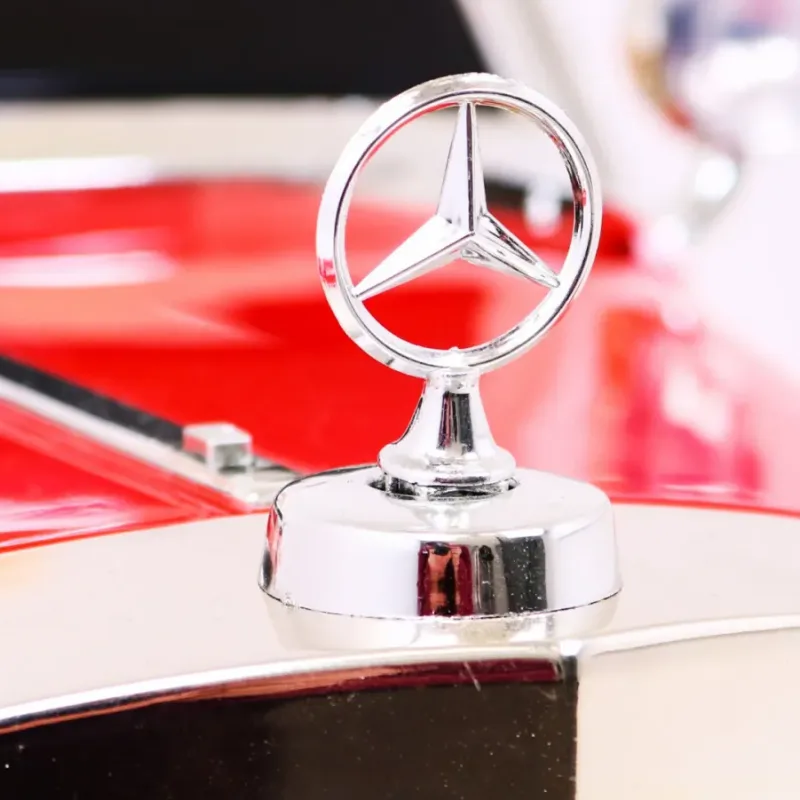 Дитячий акумулятрний автомобіль Mercedes Benz Retro 540A Червоний Дитячий акумулятрний автомобіль Mercedes Benz Retro 540A Червоний