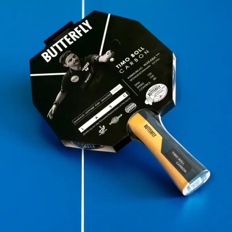 Ракетка для настільного тенісу BUTTERFLY Timo Boll Carbon, чорно-червона Ракетка для настільного тенісу BUTTERFLY Timo Boll Carbon, чорно-червона