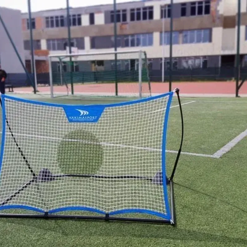 Сітка тренувальна для футболу Yakimasport Orlik Rebounder 150 х 100 см, біло-синя Сітка тренувальна для футболу Yakimasport Orlik Rebounder 150 х 100 см, біло-синя