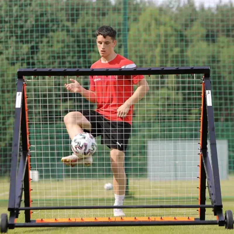 Сітка тренувальна для футболу Yakimasport Rebounder PRO 120 х 120 см, помаранчево-чорний Сітка тренувальна для футболу Yakimasport Rebounder PRO 120 х 120 см, помаранчево-чорний