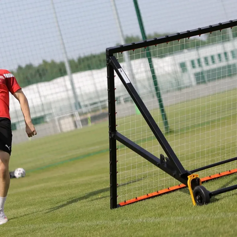 Сітка тренувальна для футболу Yakimasport Rebounder PRO 120 х 120 см, помаранчево-чорний Сітка тренувальна для футболу Yakimasport Rebounder PRO 120 х 120 см, помаранчево-чорний