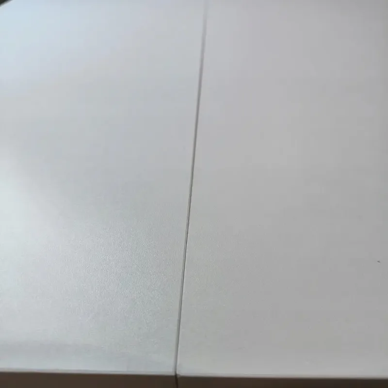 Комп'ютерний стіл SENSE7 NOJO LIGHT 140×70 см з електричним регулюванням висоти, білий